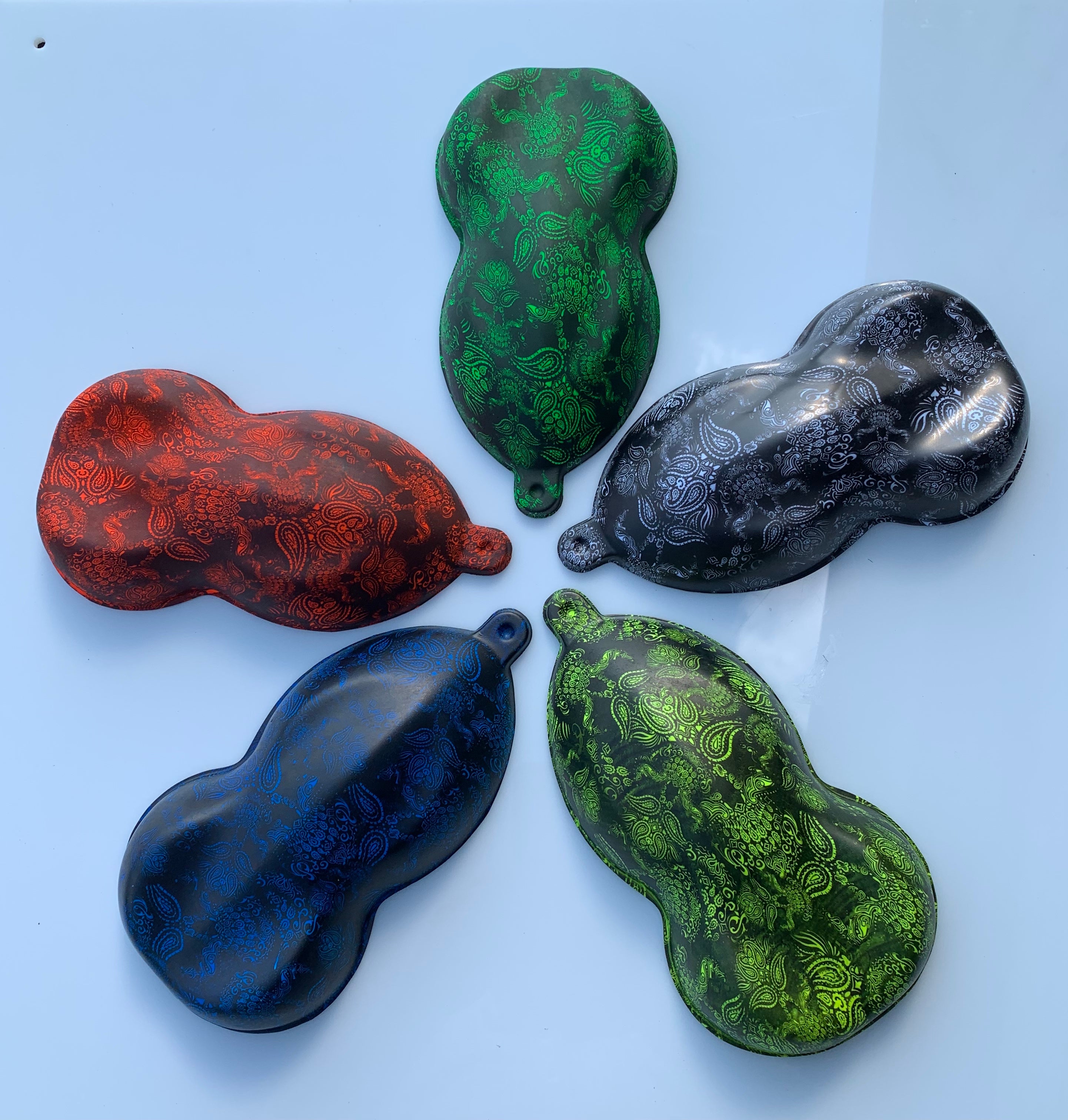 PAISLEY SKULLS HYDROGRAPHIC FILM – Dip Pros PAISLEY SKULLS HYDROGRAPHIC FILM – Dip Pros